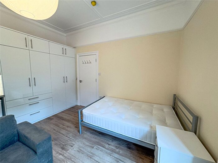 Studio To Rent In Blenheim Gardens, London, NW2