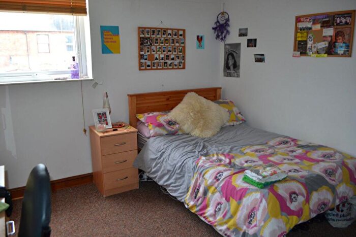 5 Bedroom House To Rent In Totnes Grove, B29