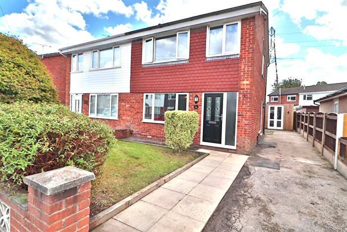 3 Bedroom Semi-Detached House For Sale In Berkshire Drive, Woolston, Warrington, WA1