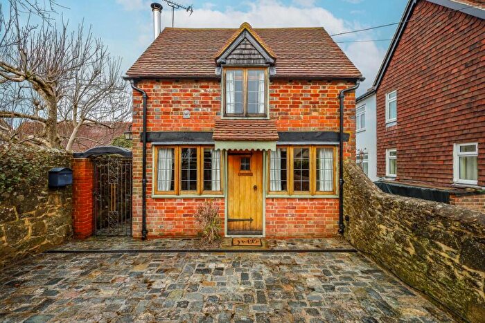 1 Bedroom Detached House For Sale In Portland Square, Liss, Hampshire, GU33