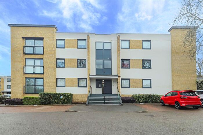 2 Bedroom Flat For Sale In Jupiter Heights, Hillingdon, UB10