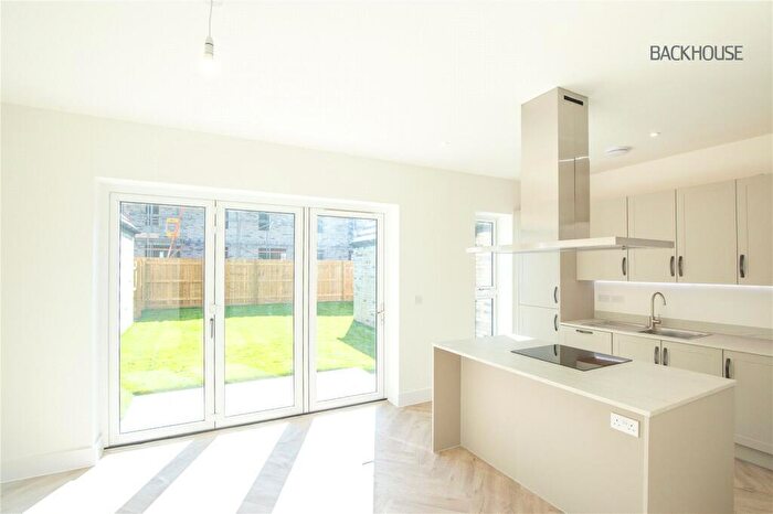 3 Bedroom Semi Detached House For Sale In Swindon Road, Highworth, Swindon, SN6