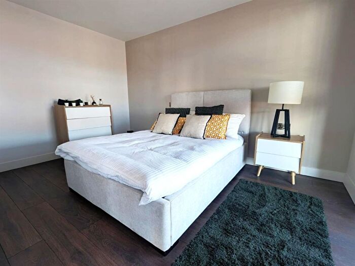 1 Bedroom Flat To Rent In Aquitania, Triskelion Way, L3