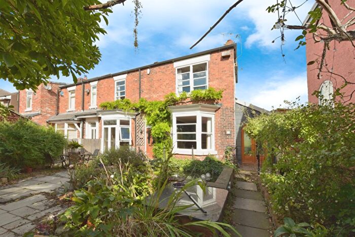 3 Bedroom Semi-Detached House For Sale In Eastwood Mount, Clifton, Rotherham, S65