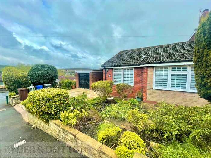 2 Bedroom Bungalow To Rent In Richmond Crescent, Mossley, Ashton-Under-Lyne, Greater Manchester, OL5