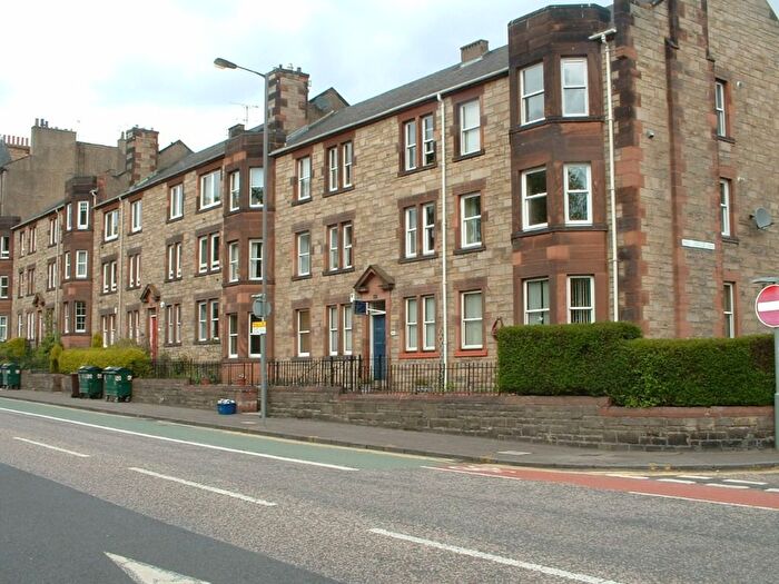 3 Bedroom Flat To Rent In Dalkeith Road, Prestonfield, Edinburgh, EH16