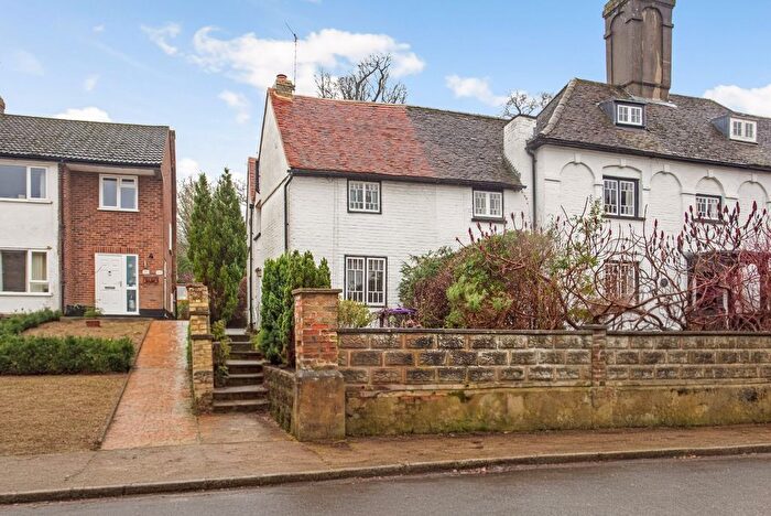 3 Bedroom Semi-Detached House To Rent In West Street, Hertford, SG13