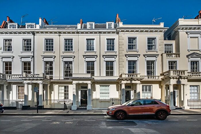 1 Bedroom Flat To Rent In Winchester Street, London, SW1V