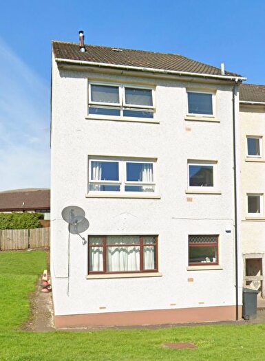 2 Bedroom Flat To Rent In South Barrwood Road, Kilsyth, G65