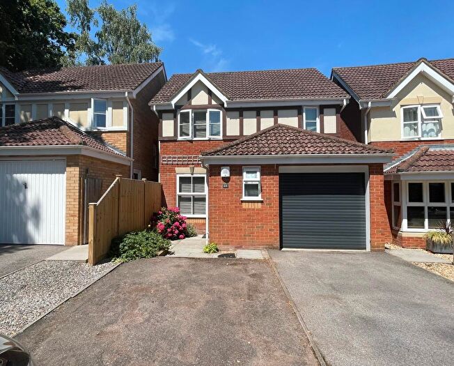 3 Bedroom Detached House For Sale In Morris Close, Dibden, SO45