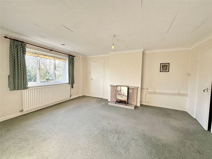 2 Bedroom Bungalow For Sale In Arddleen, Llanymynech, Powys, SY22