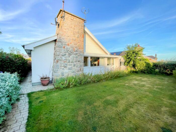 3 Bedroom Bungalow For Sale In Garth Estate, Pontllyfni, Gwynedd, LL54