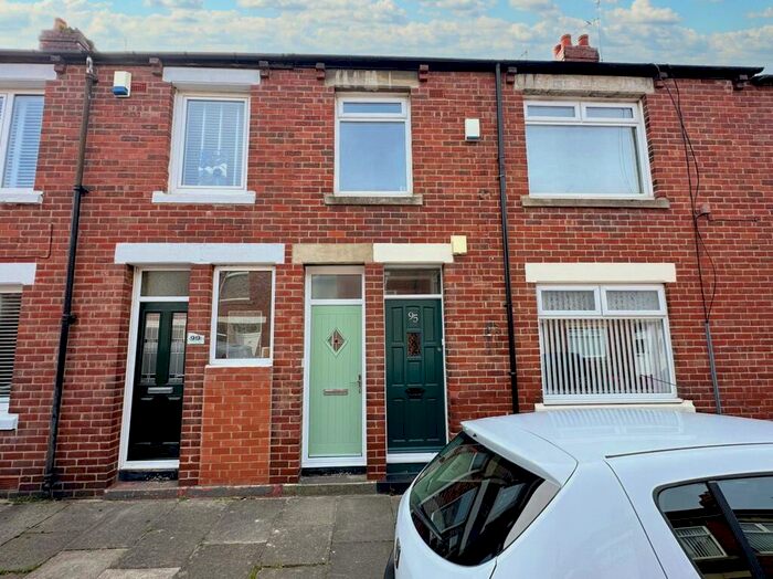 3 Bedroom Flat To Rent In Collingwood Street, Hebburn, Tyne And Wear, NE31