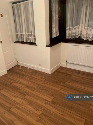 3 Bedroom Terraced House To Rent In Oval Road North, Dagenham, RM10
