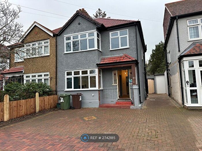 4 Bedroom Semi-Detached House To Rent In Glenthorne Gardens, Sutton, SM3