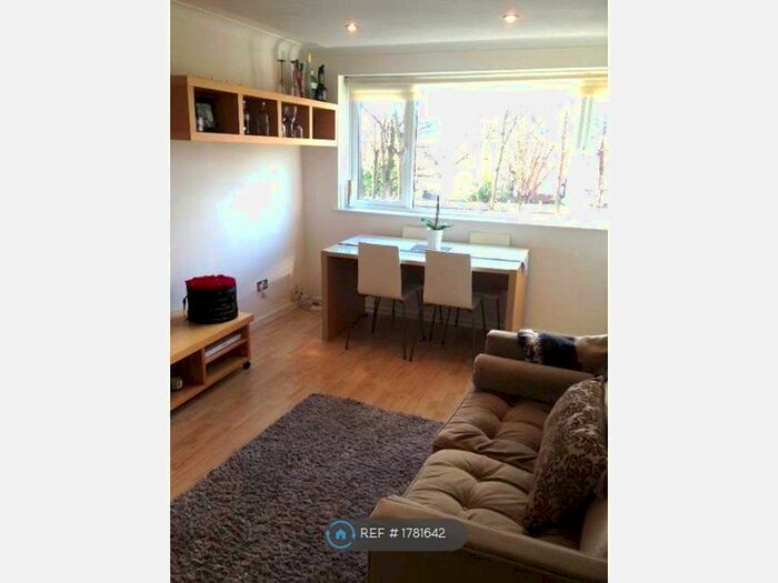 2 Bedroom Flat To Rent In West Jesmond Avenue, Newcastle Upon Tyne, NE2