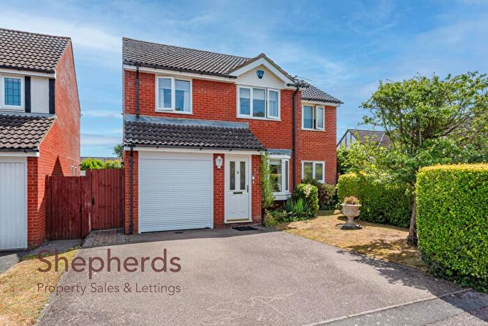 4 Bedroom Detached House For Sale In Borrell Close, Broxbourne, EN10