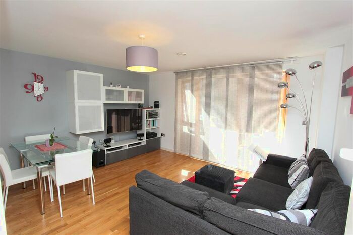 2 Bedroom Flat To Rent In St James House, Greenwich, SE10
