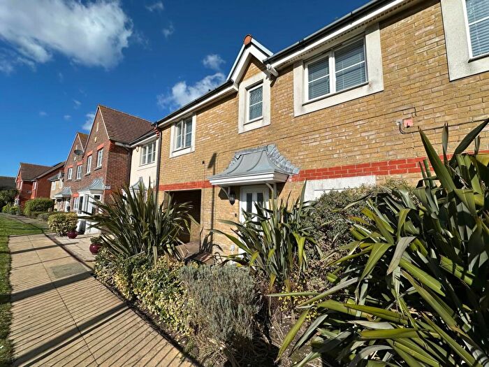 2 Bedroom Flat To Rent In Grenada Close, Eastbourne, BN23