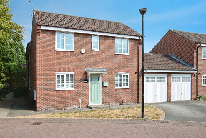 4 Bedroom Semi-Detached House For Sale In Sunflower Gardens, Bessacarr, Doncaster, DN4