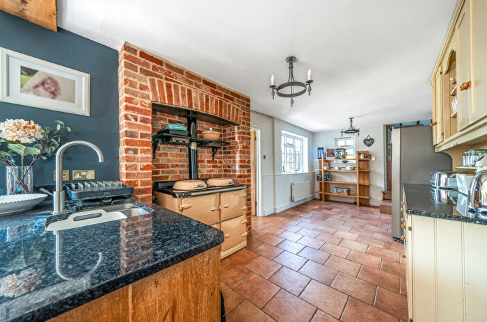 4 Bedroom Detached House For Sale In Upham Street, Upham, Southampton, Hampshire, SO32