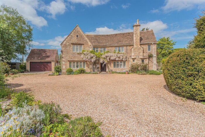 5 Bedroom Detached House For Sale In Cantax Hill, Lacock, SN15