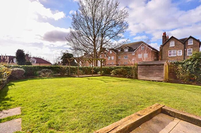 2 Bedroom Flat For Sale In Eldon Park, South Norwood, London, SE25