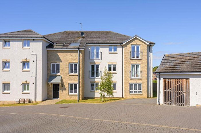2 Bedroom Flat For Sale In M Blane Crescent, Dunfermline, KY11