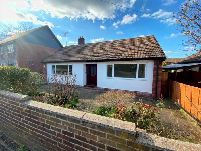 2 Bedroom Bungalow To Rent In Connaught Road, Fleet, GU51