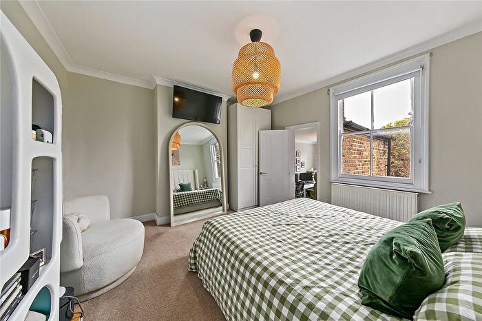 2 Bedroom Semi-Detached House For Sale In St. Marys Grove, Richmond, TW9
