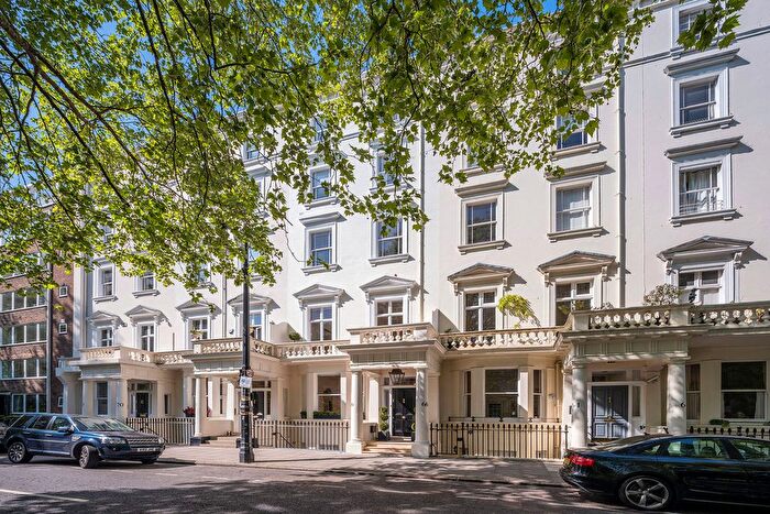 7 Bedroom Town House For Sale In St. Georges Square, London, SW1V