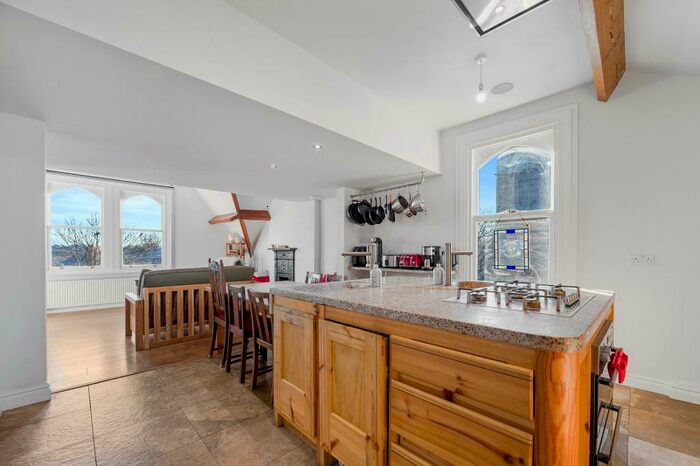 3 Bedroom Apartment To Rent In Stamford Street, Manchester, M16