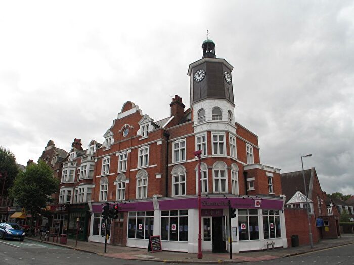 2 Bedroom Flat To Rent In Brighton Road, Surbiton, KT6