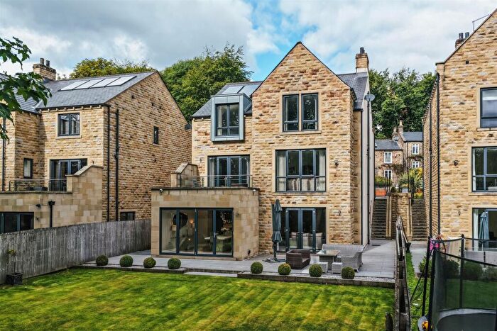 4 Bedroom Detached House For Sale In Carsick Hill Road, Ranmoor, Sheffield, S10