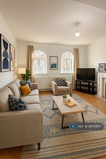 3 Bedroom Flat To Rent In Ranelagh Road, Leytonstone, E11