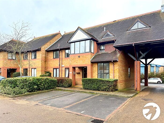 2 Bedroom Flat For Sale In Worsfold Court, Enterprise Road, Maidstone, Kent, ME15