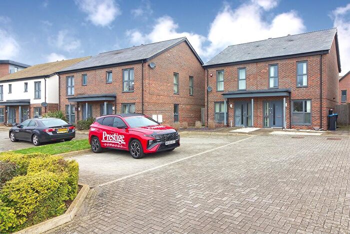 2 Bedroom Semi Detached House To Rent In Oakgrove, Milton Keynes, Buckinghamshire, MK10