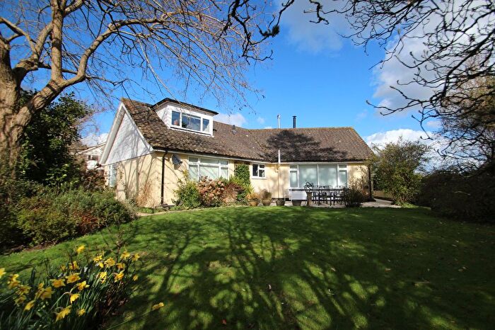 3 Bedroom Detached House For Sale In Loxfield Close, Mayfield, TN20