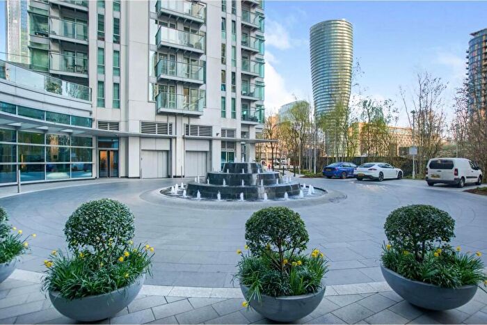 Studio To Rent In Pan Peninsula West Tower, Canary Wharf, E14