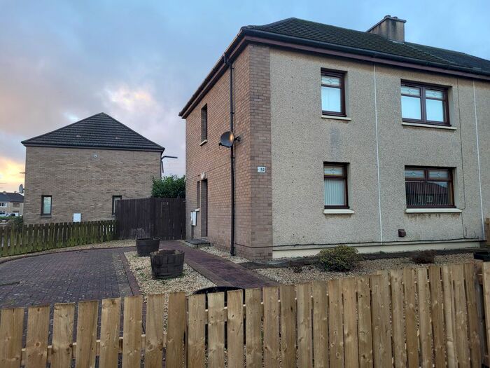 4 Bedroom Semi-Detached House To Rent In Park Avenue, Stenhousemuir, FK5