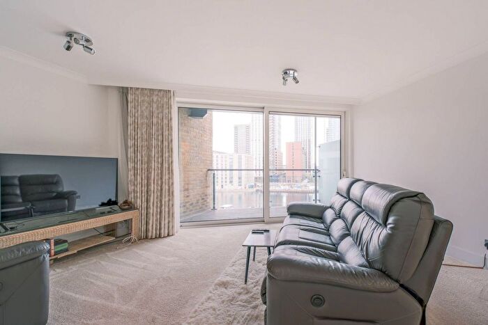 2 Bedroom Flat For Sale In Boardwalk Place, Canary Wharf, London, E14