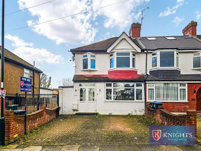 3 Bedroom House For Sale In Latymer Road, London, N9