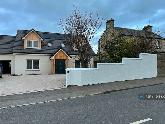 5 Bedroom Detached House To Rent In Hawthorn Gardens, Loanhead, EH20