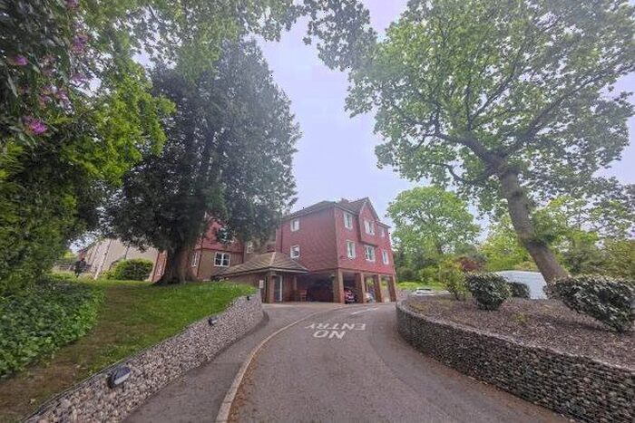 1 Bedroom Flat To Rent In High Street, Heathfield, TN21