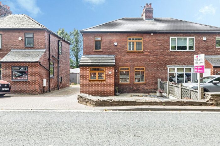 3 Bedroom Semi-Detached House For Sale In Darrington Road, Pontefract, WF8