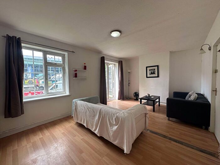 3 Bedroom Flat For Sale In The Hyde, London, NW9