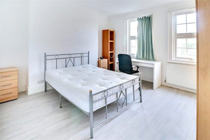 3 Bedroom Apartment To Rent In Parkhurst Court, Warlters Road, London, N7