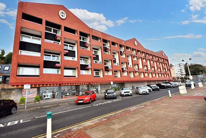 3 Bedroom Maisonette To Rent In Windsor Court, The Esplanade, Penarth, CF64