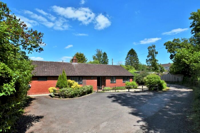 4 Bedroom Bungalow For Sale In Burlescombe, Tiverton, EX16