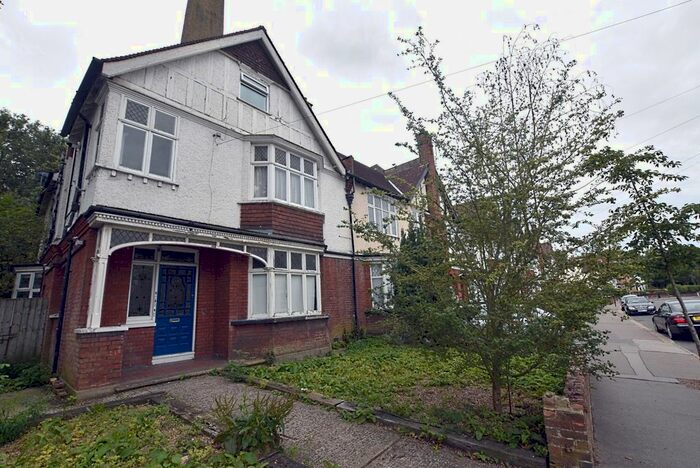 Studio To Rent In Bingham Road, Addiscombe, Croydon, CR0